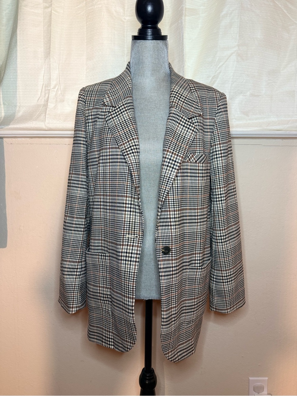 Plaid Single-Button Blazer in Black, White & Brown